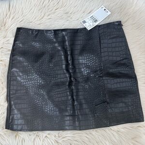 Mango Black Crocodile-Patterned Faux leather Skirt size XS